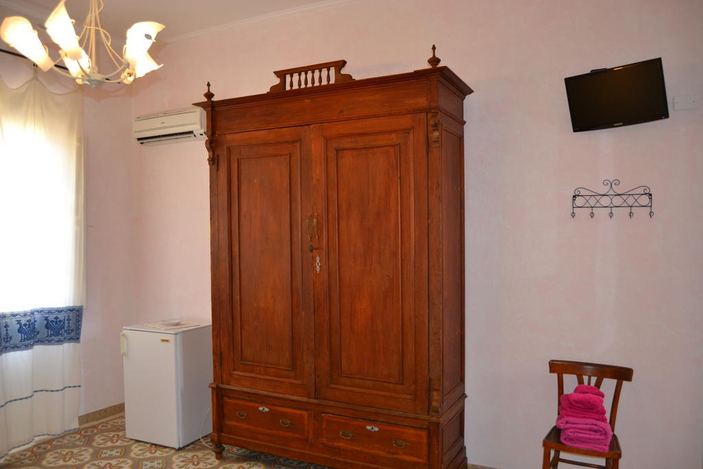 S'Attobiu Guest Rooms Teulada Pokoj fotografie